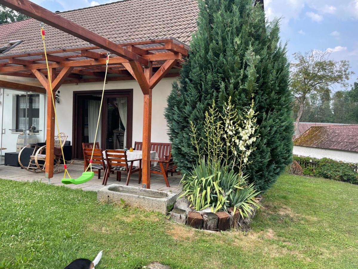 Apartman Beruska Krelovice Екстериор снимка