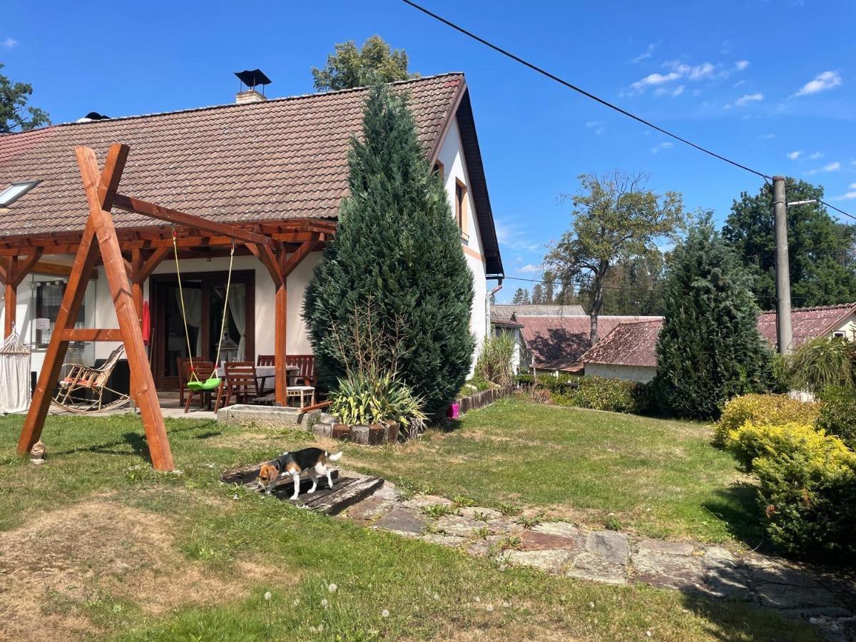 Apartman Beruska Krelovice Екстериор снимка